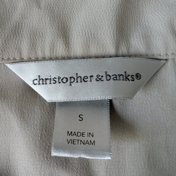 3/$30 Athletic vest with subtle animal print - Picture 4 of 6